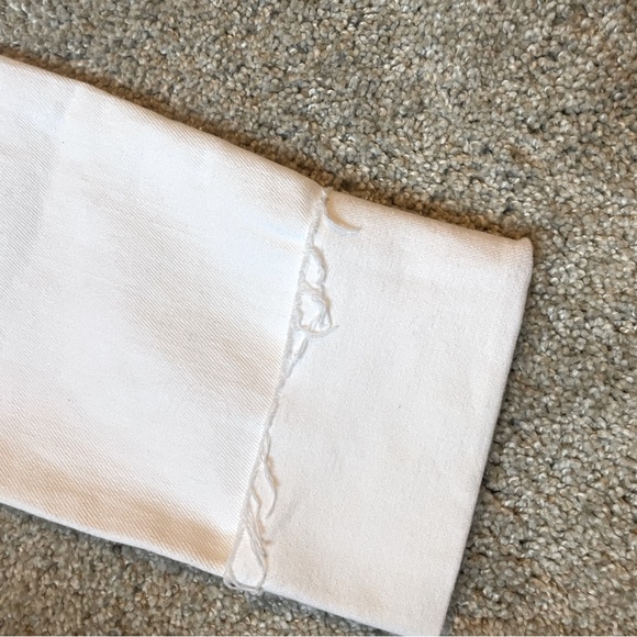 NWT KUT from the Kloth Catherine Boyfriend Jeans Optic White. Size 00 - Picture 6 of 6